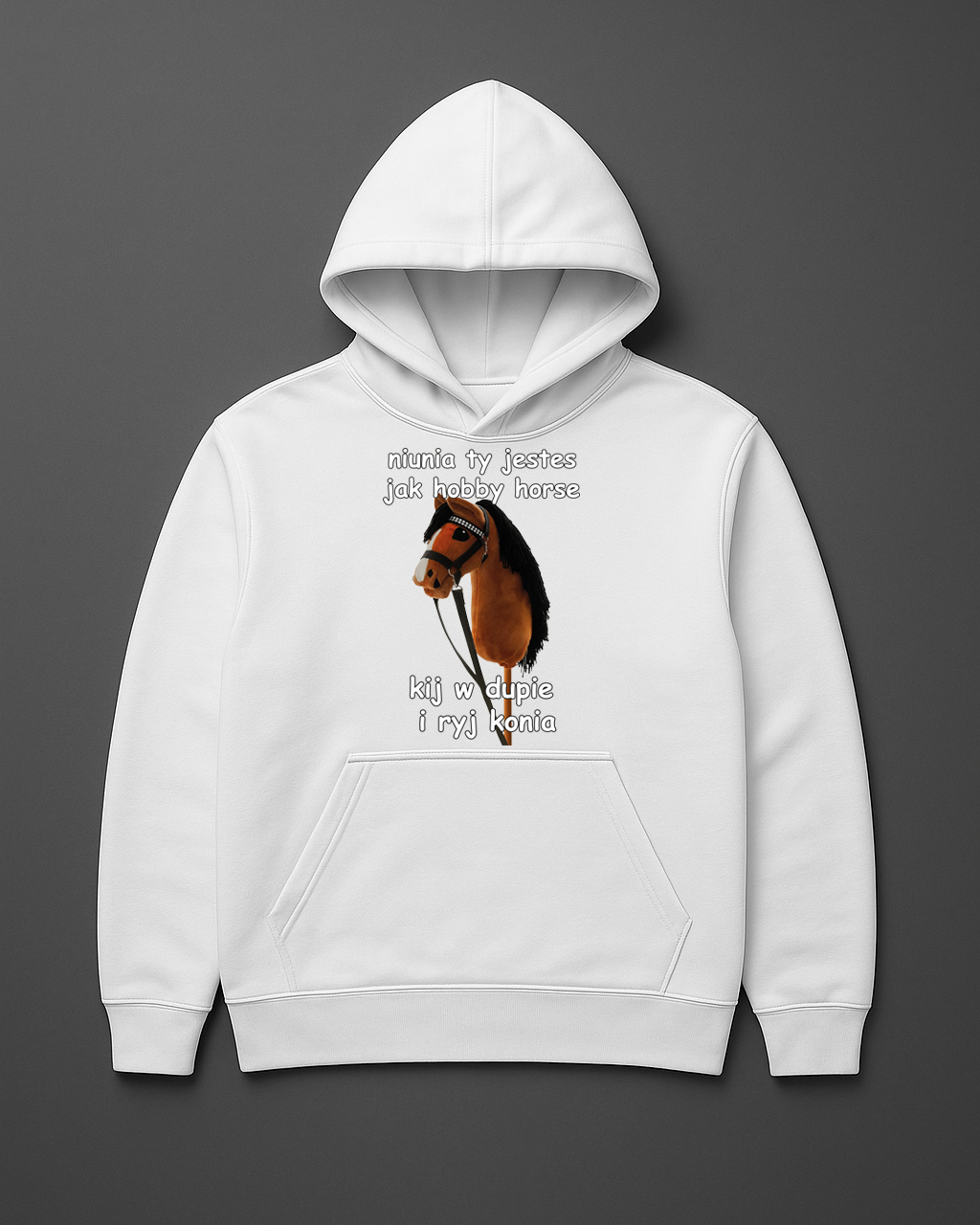 Biała bluza z nadrukiem konia i napisem humorystycznym.